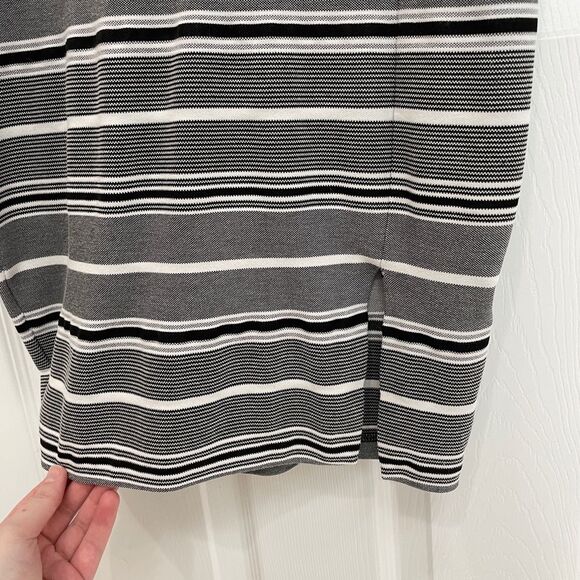 Express Black and White Asymmetric Slit Bodycon Dress Women’s Size XS - Picture 6 of 7